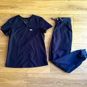 Figs navy blue set